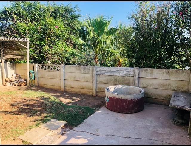 2 BEDROOM APARTMENT FOR SALE IN MANABA BEACH